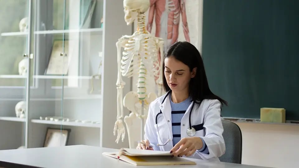 health science educator in an anatomy and physiology classroom