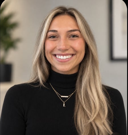 Carly Longo_Headshot